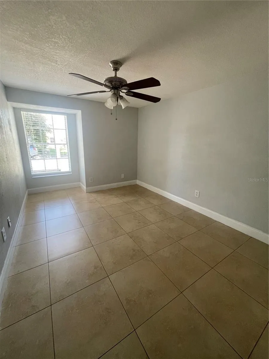 8524 CATALINA DRIVE Tampa, FL 33615