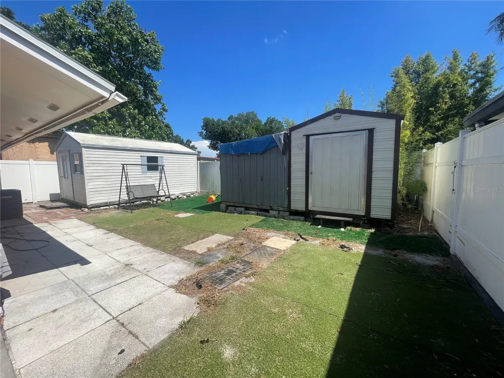 8524 CATALINA DRIVE Tampa, FL 33615