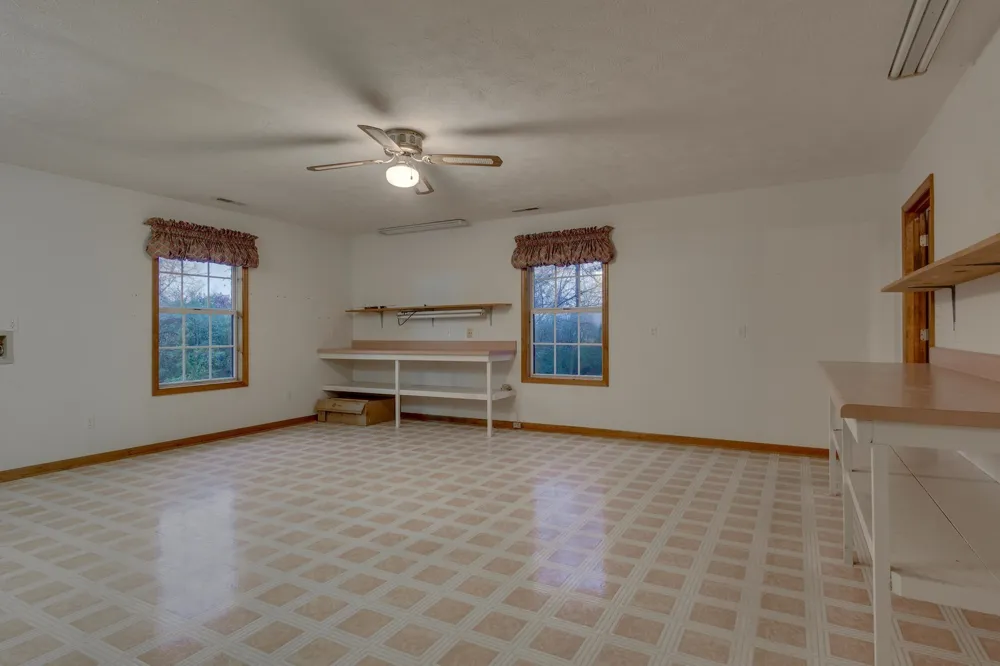 121 Joe Ave Hohenwald, TN 38462