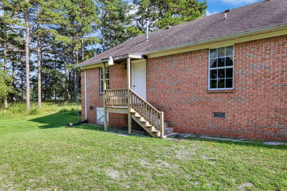 121 Joe Ave Hohenwald, TN 38462