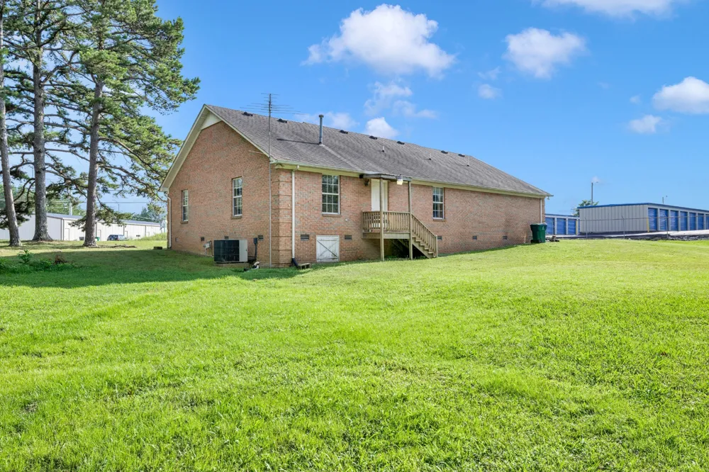 121 Joe Ave Hohenwald, TN 38462