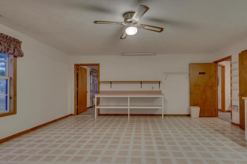 121 Joe Ave Hohenwald, TN 38462