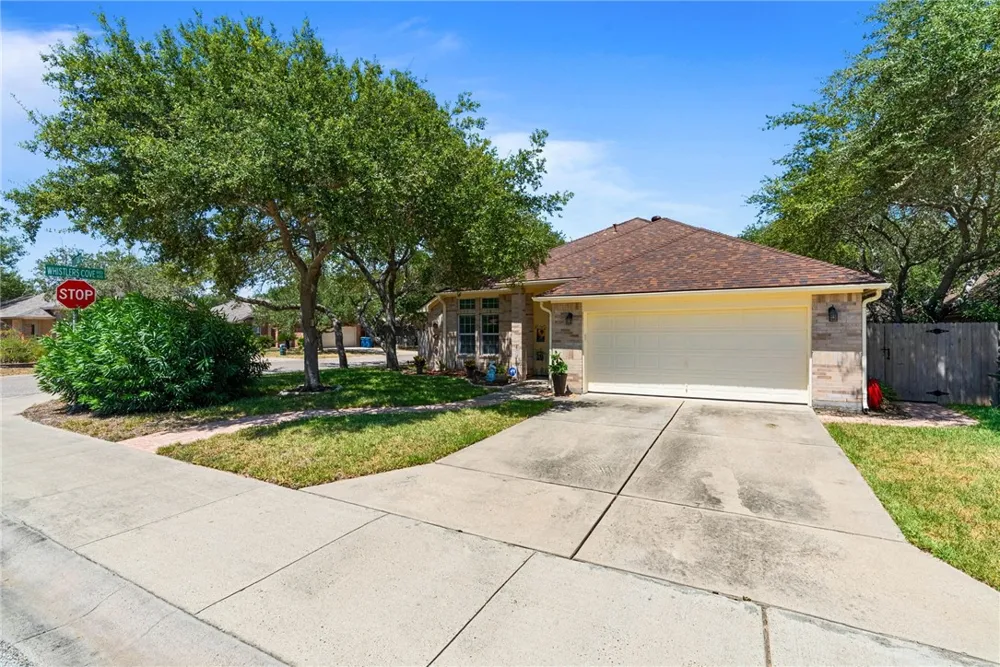 102 Plantation Drive Rockport, TX 78382