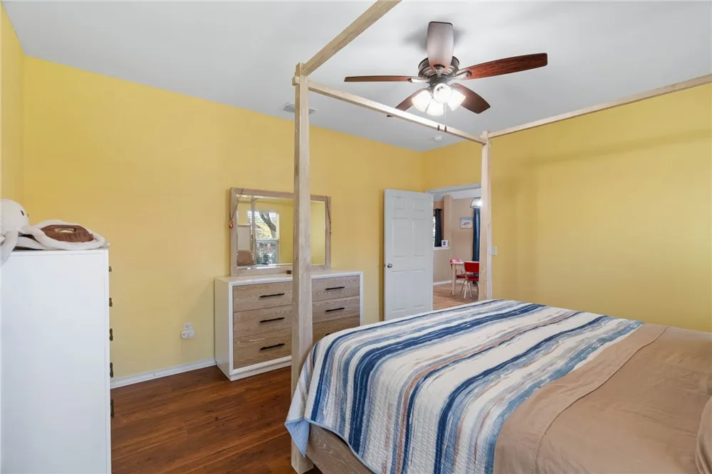 102 Plantation Drive Rockport, TX 78382