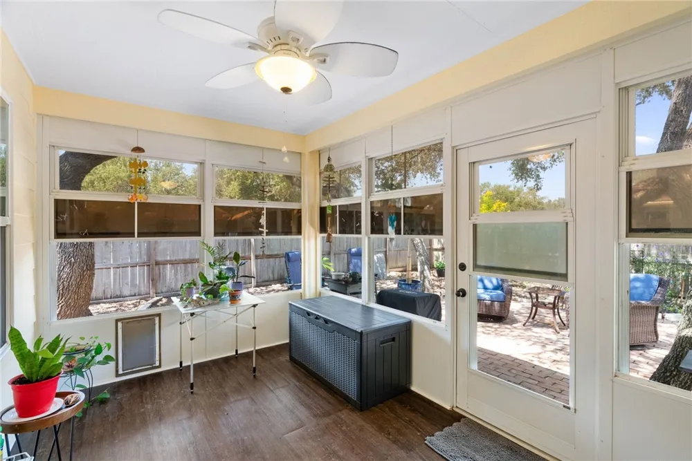 102 Plantation Drive Rockport, TX 78382