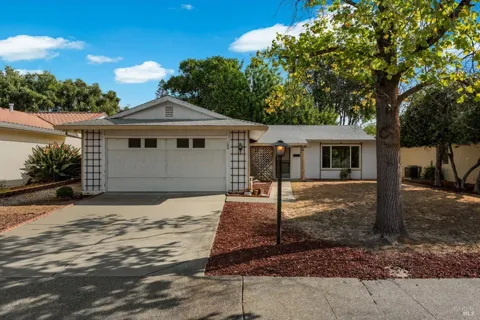109 Rainier Circle