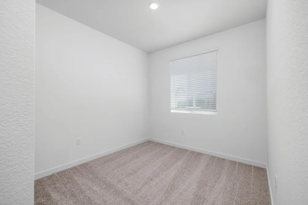 2221 Woods Drive Linda, CA 95901