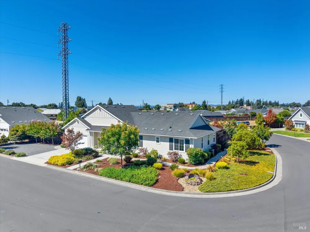 99 Chelsea Drive Santa Rosa, CA 95403