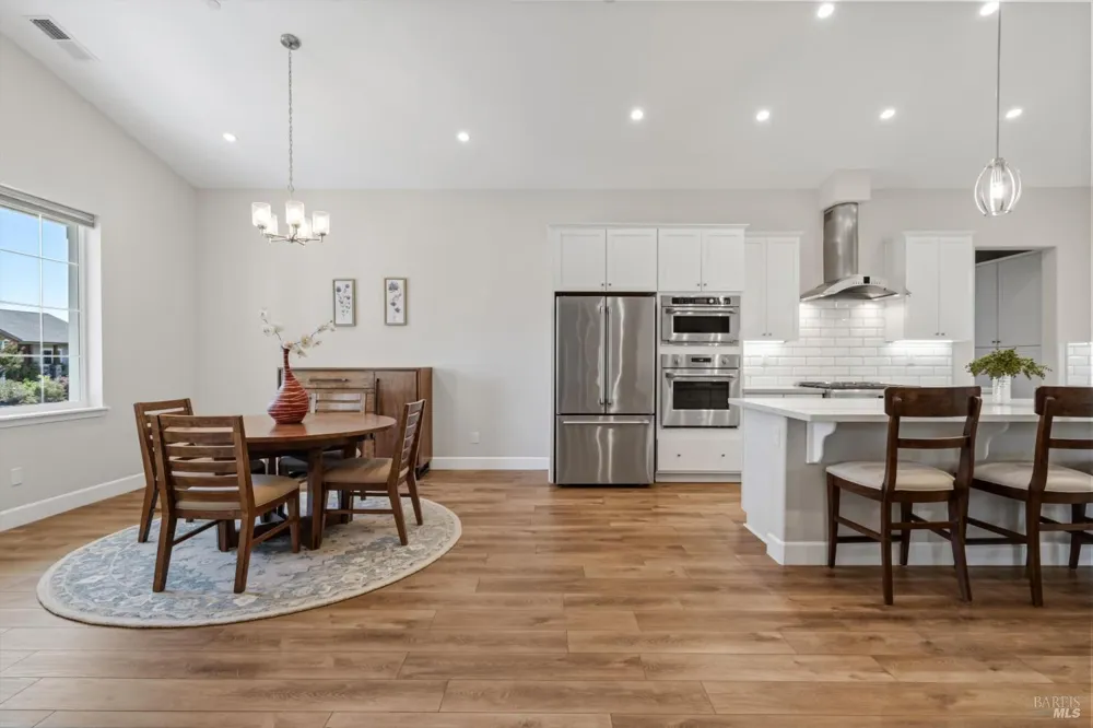99 Chelsea Drive Santa Rosa, CA 95403
