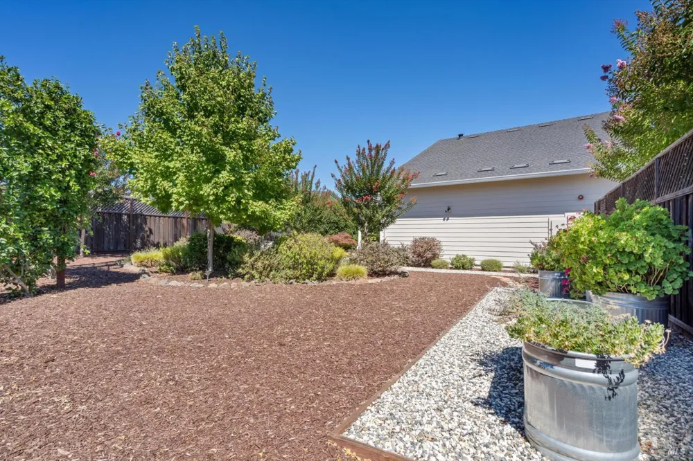 99 Chelsea Drive Santa Rosa, CA 95403