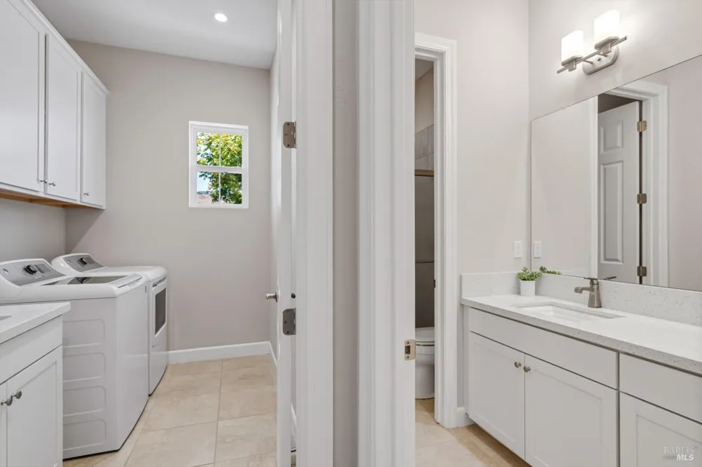 99 Chelsea Drive Santa Rosa, CA 95403