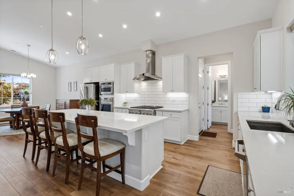 99 Chelsea Drive Santa Rosa, CA 95403