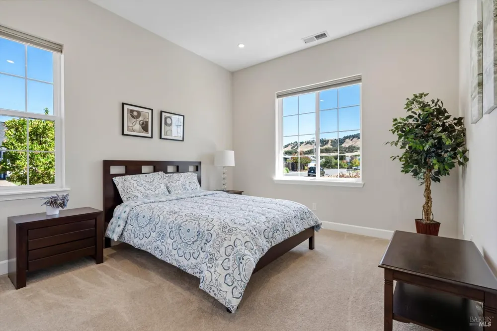 99 Chelsea Drive Santa Rosa, CA 95403