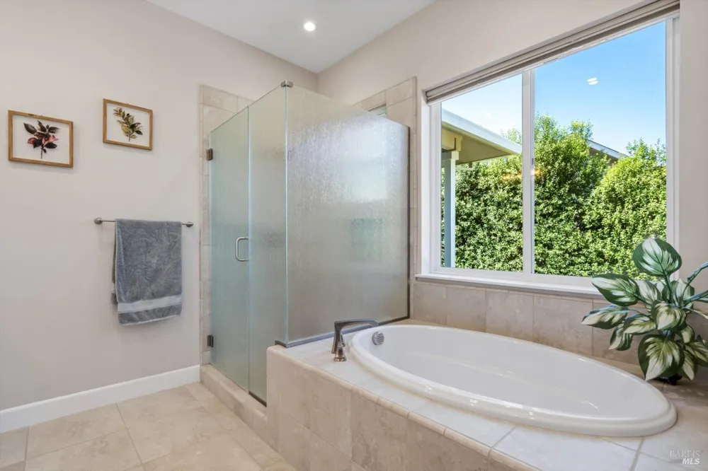 99 Chelsea Drive Santa Rosa, CA 95403