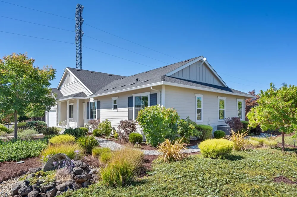 99 Chelsea Drive Santa Rosa, CA 95403