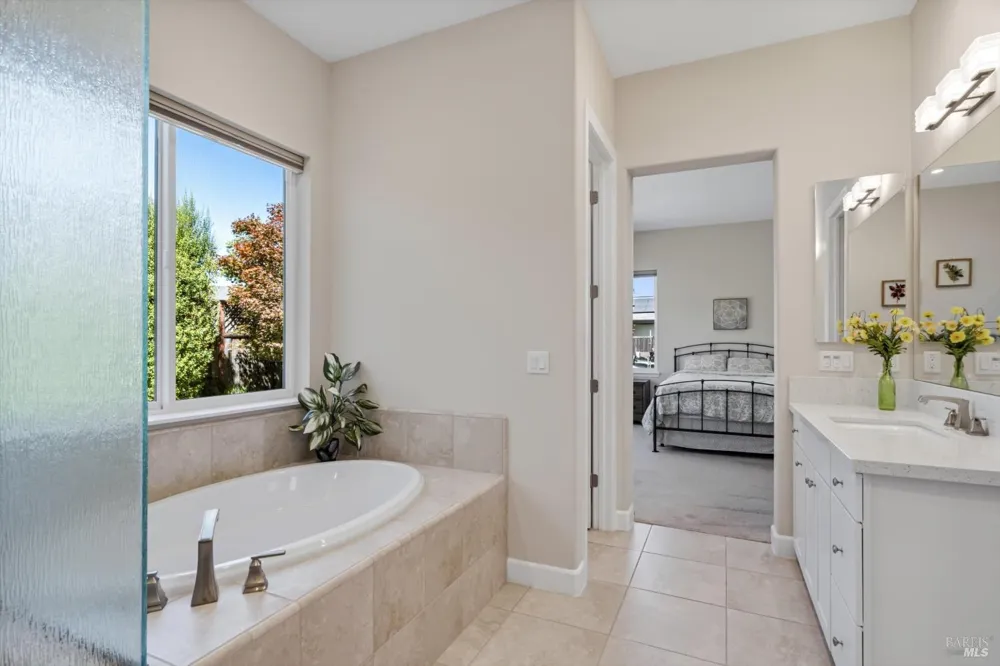 99 Chelsea Drive Santa Rosa, CA 95403