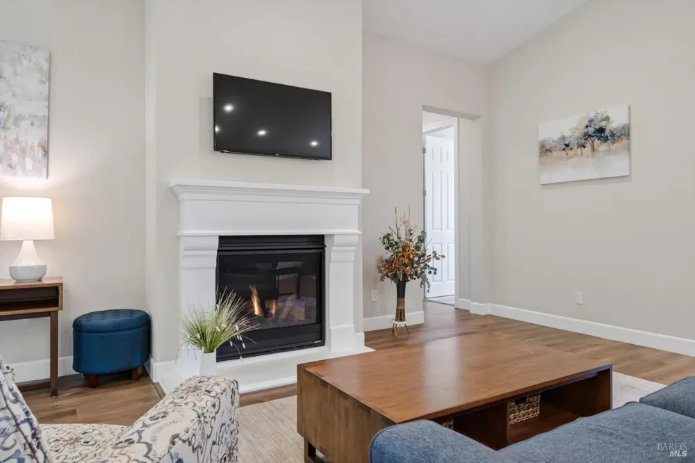 99 Chelsea Drive Santa Rosa, CA 95403