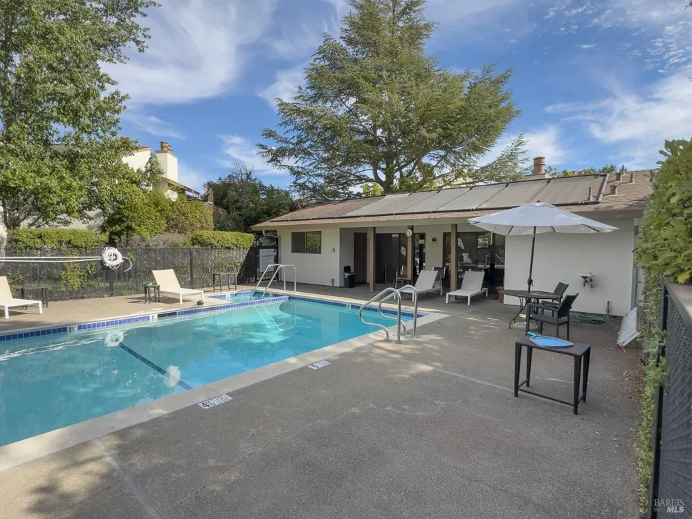 225 2nd Street E ##7 Sonoma, CA 95476