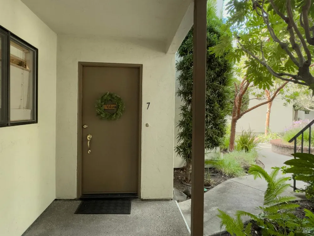 225 2nd Street E ##7 Sonoma, CA 95476