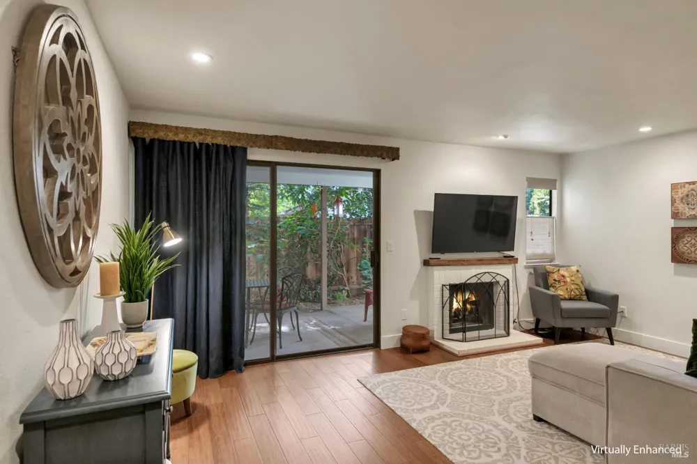 225 2nd Street E ##7 Sonoma, CA 95476
