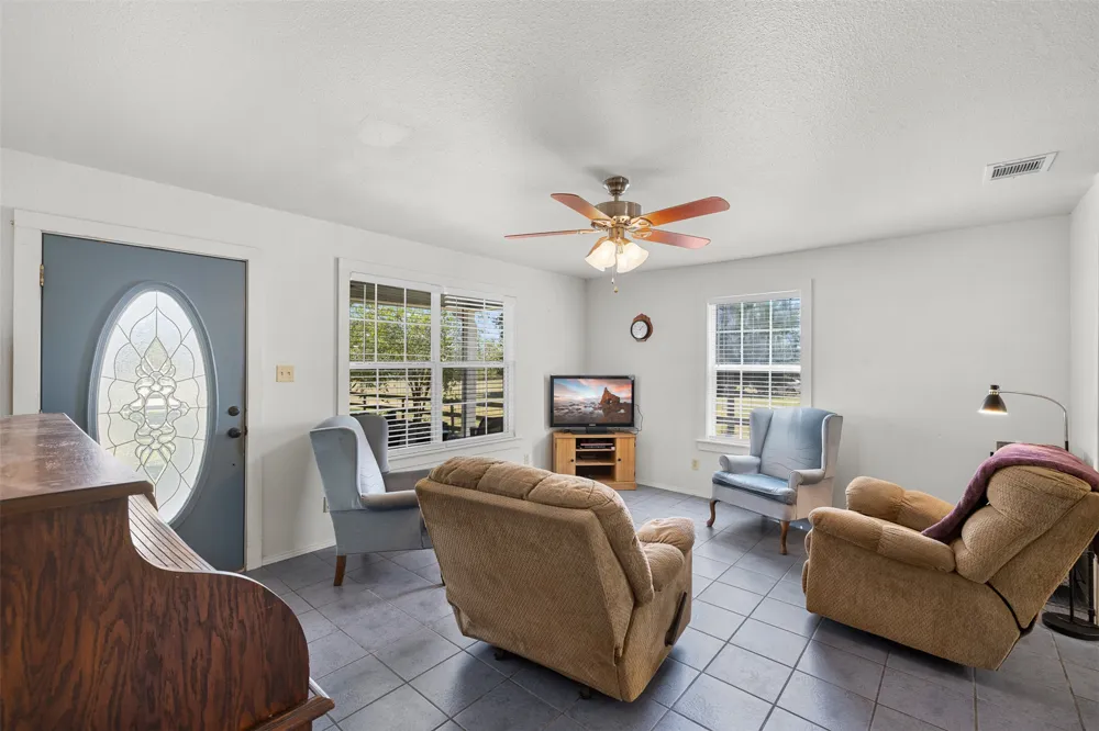 3023 County Road 326 Rockdale, TX 76567