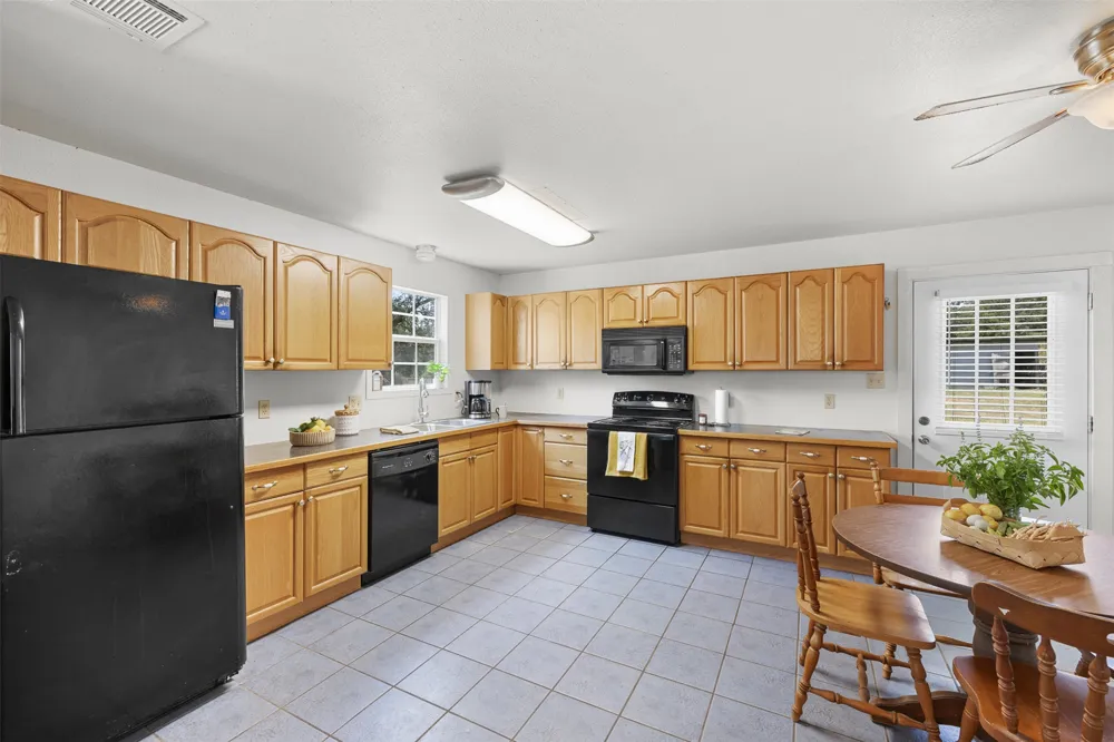 3023 County Road 326 Rockdale, TX 76567