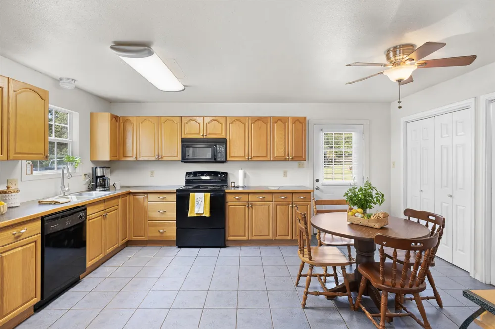 3023 County Road 326 Rockdale, TX 76567