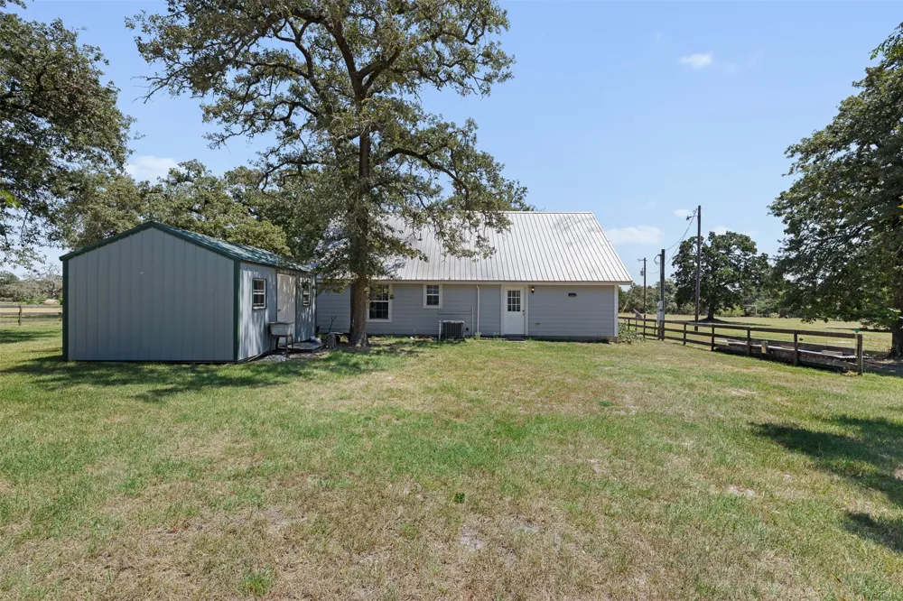 3023 County Road 326 Rockdale, TX 76567