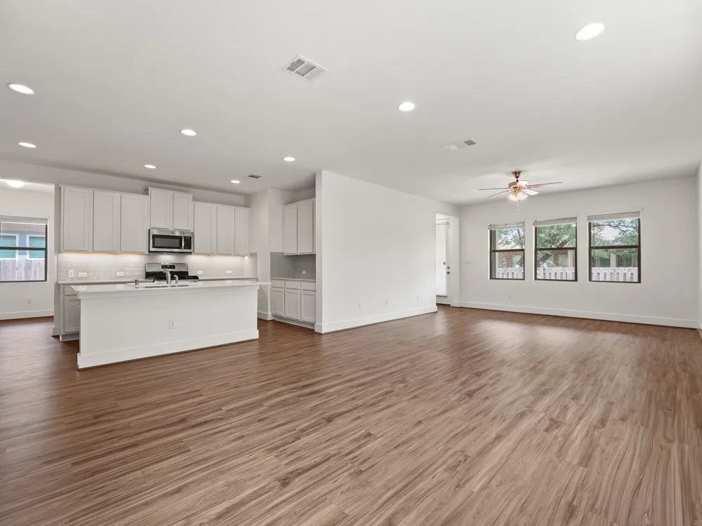604 Golden Glory Road Leander, TX 78641