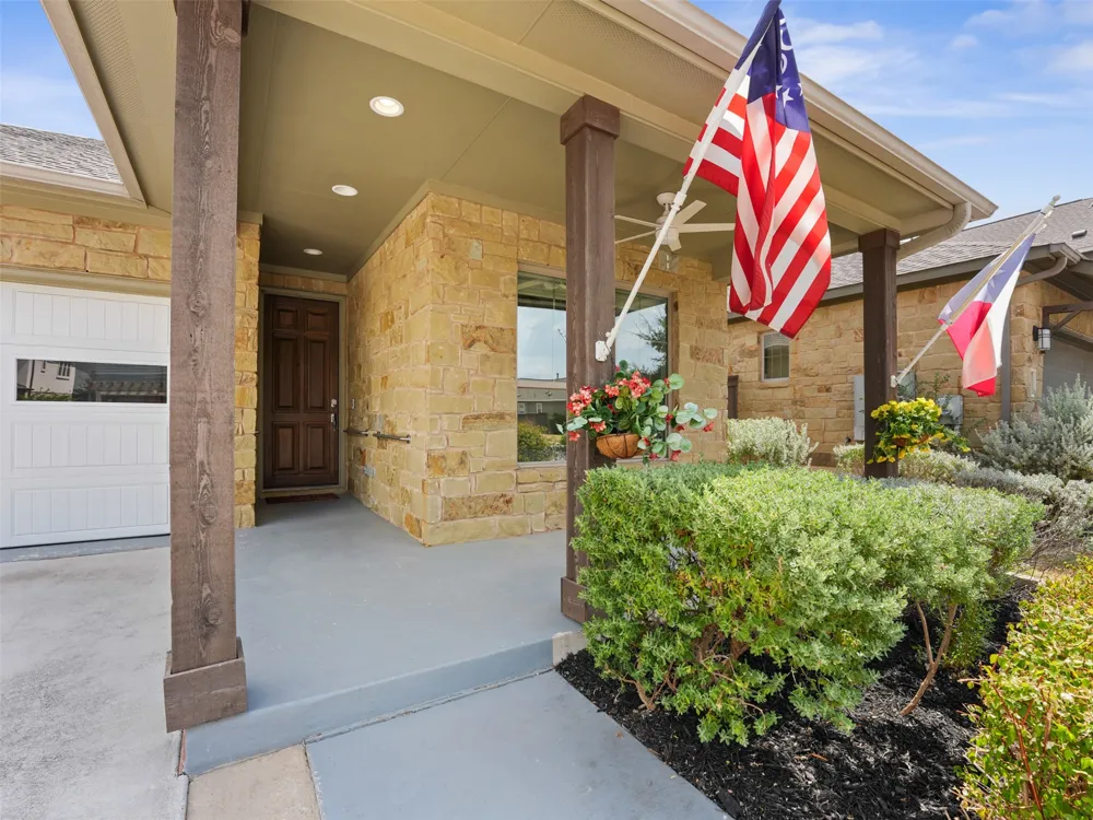 604 Golden Glory Road Leander, TX 78641