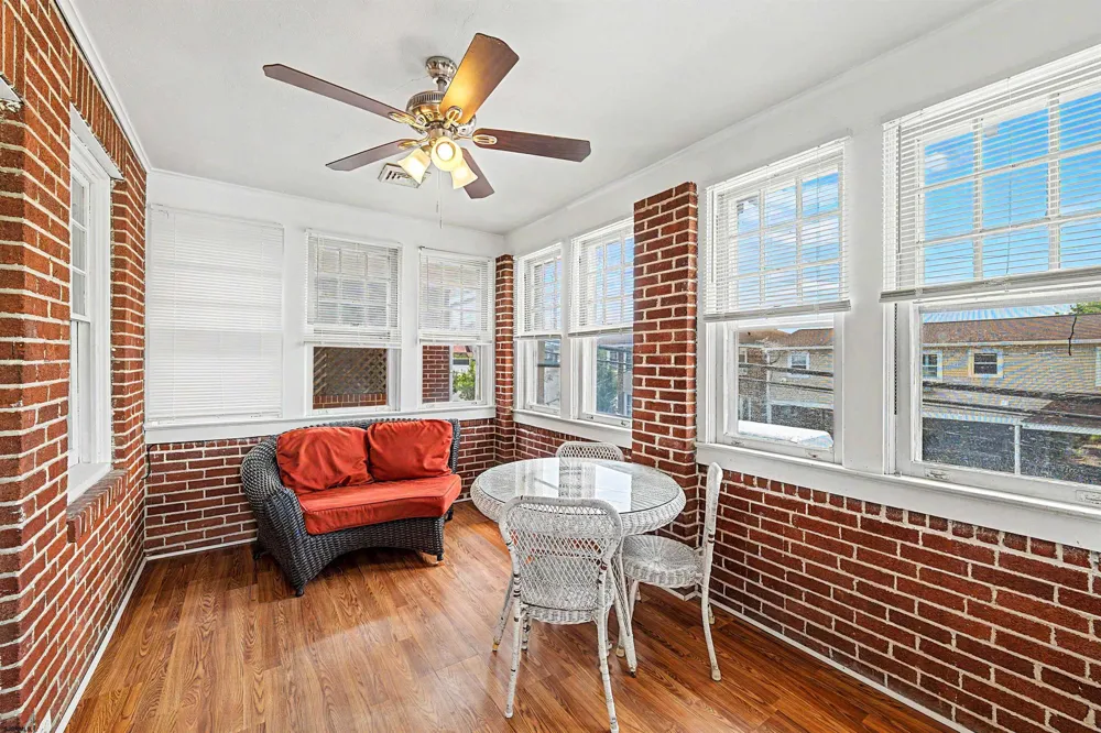 5 N Newport Ave Ventnor, NJ 08406