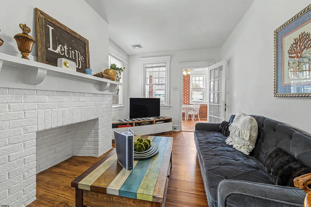 5 N Newport Ave Ventnor, NJ 08406