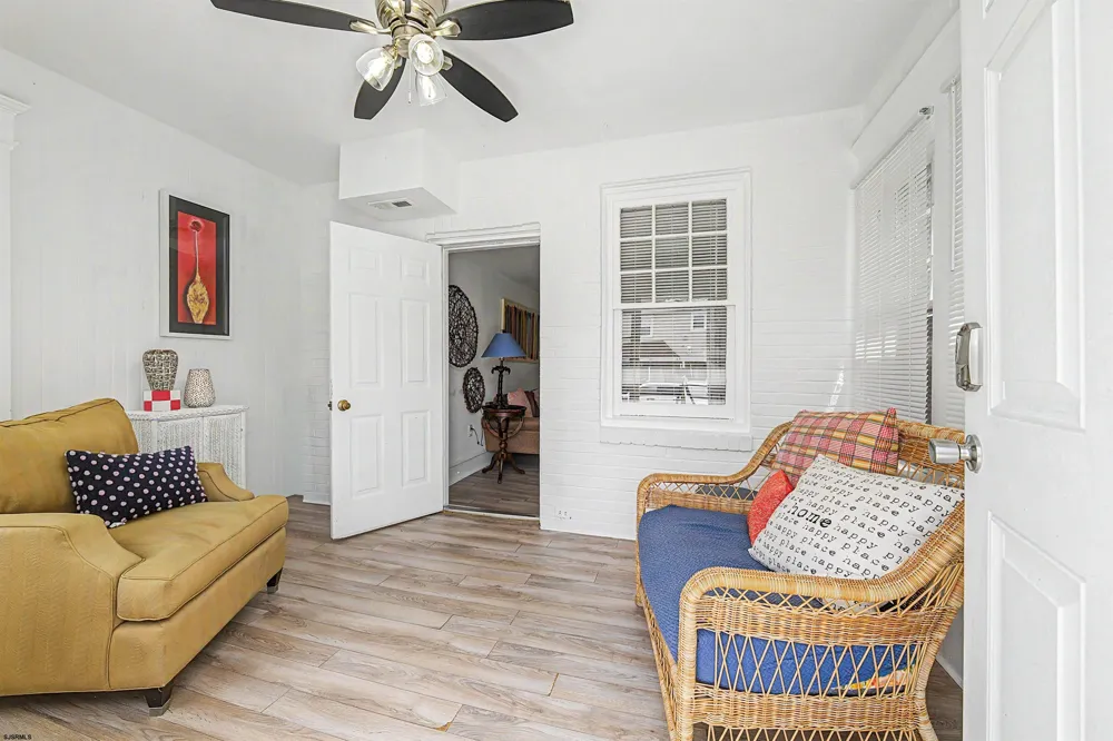 5 N Newport Ave Ventnor, NJ 08406
