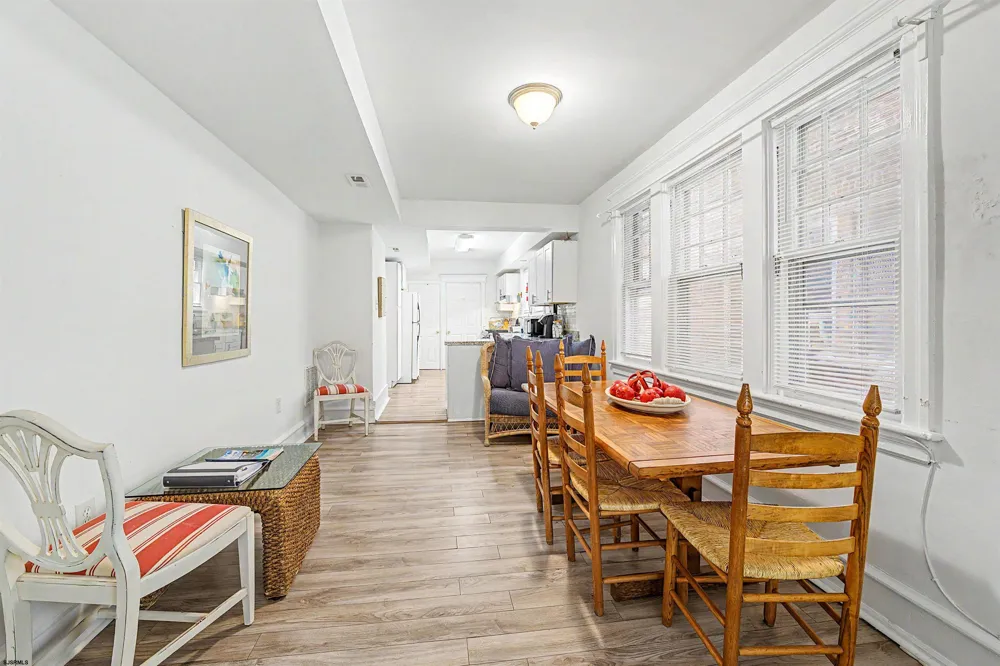 5 N Newport Ave Ventnor, NJ 08406