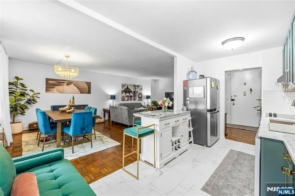 200 Winston Drive 2207 Cliffside Park, NJ 07010