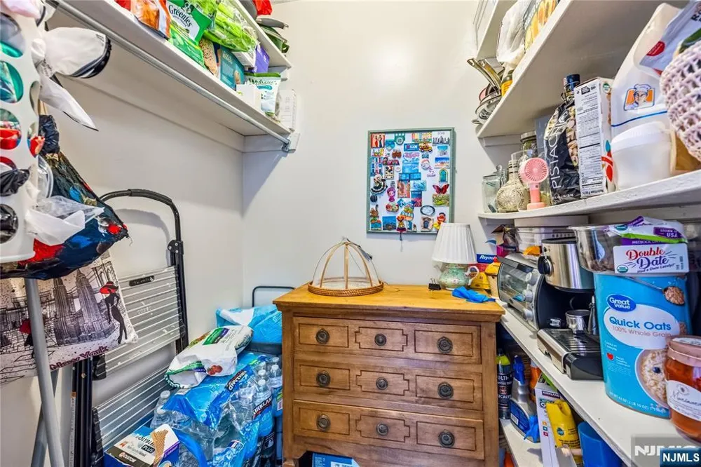 200 Winston Drive 2207 Cliffside Park, NJ 07010