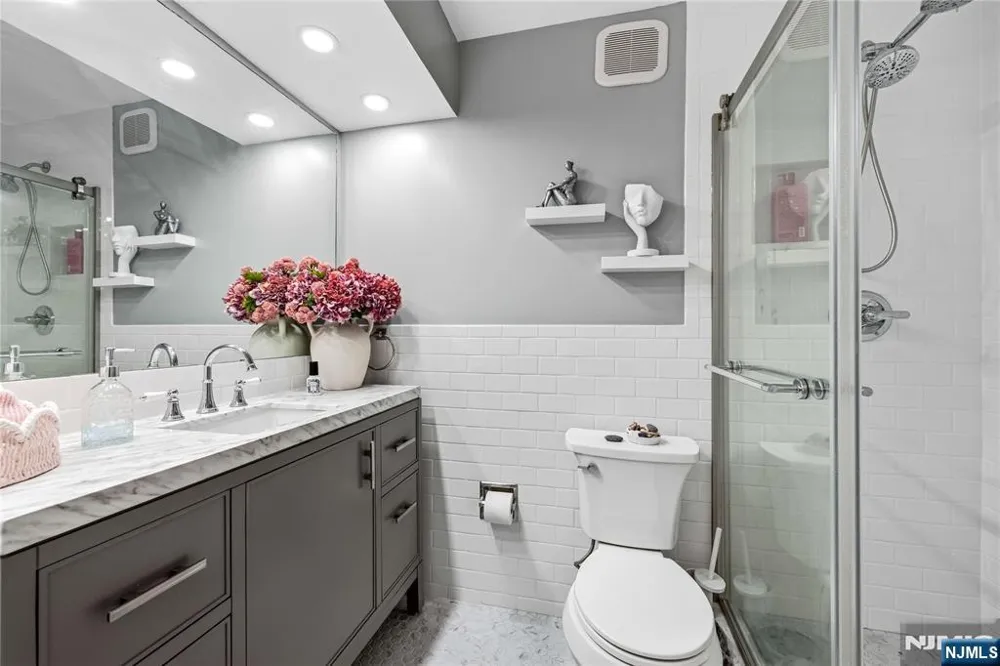 200 Winston Drive 2207 Cliffside Park, NJ 07010