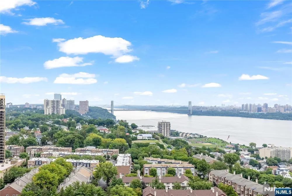 200 Winston Drive 2207 Cliffside Park, NJ 07010