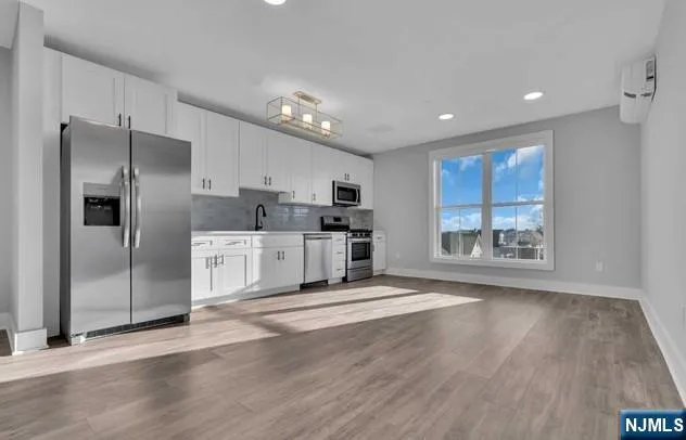 108 Ridge Road 304 North Arlington, NJ 07031