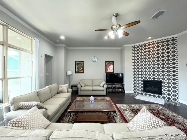 7122 BELLA BLF San Antonio, TX 78256