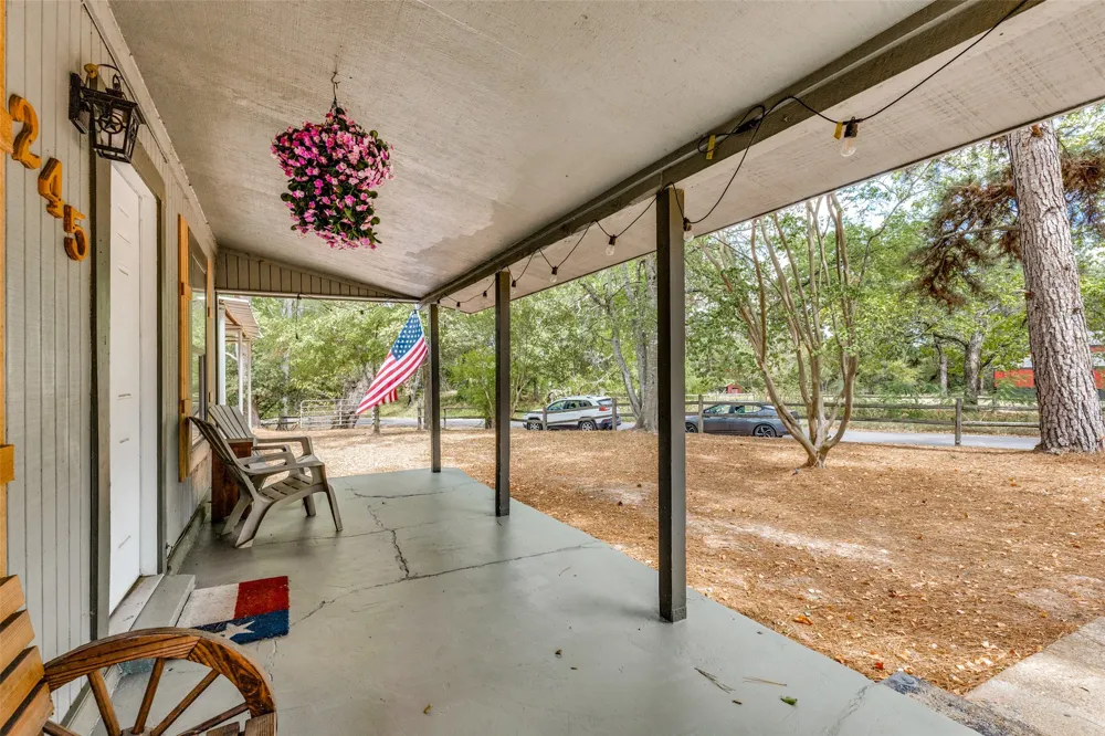 245 Vz County Road 1707 Grand Saline, TX 75140