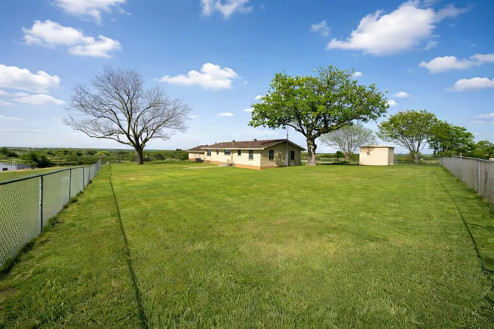 1119 Salt Creek Road Springtown, TX 76082