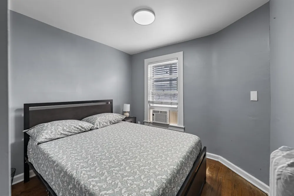 9 WEST 51ST ST Bayonne, NJ 07002