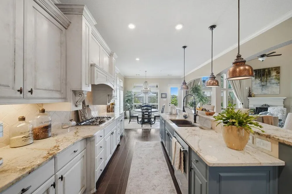 2513 Royal Field Lane Friendswood, TX 77546