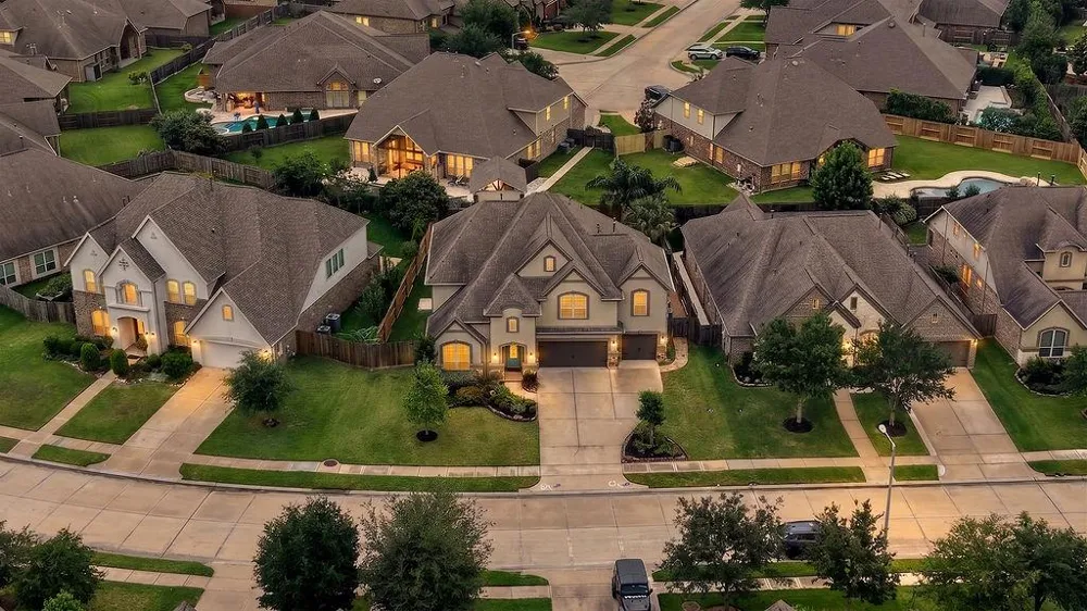 2513 Royal Field Lane Friendswood, TX 77546