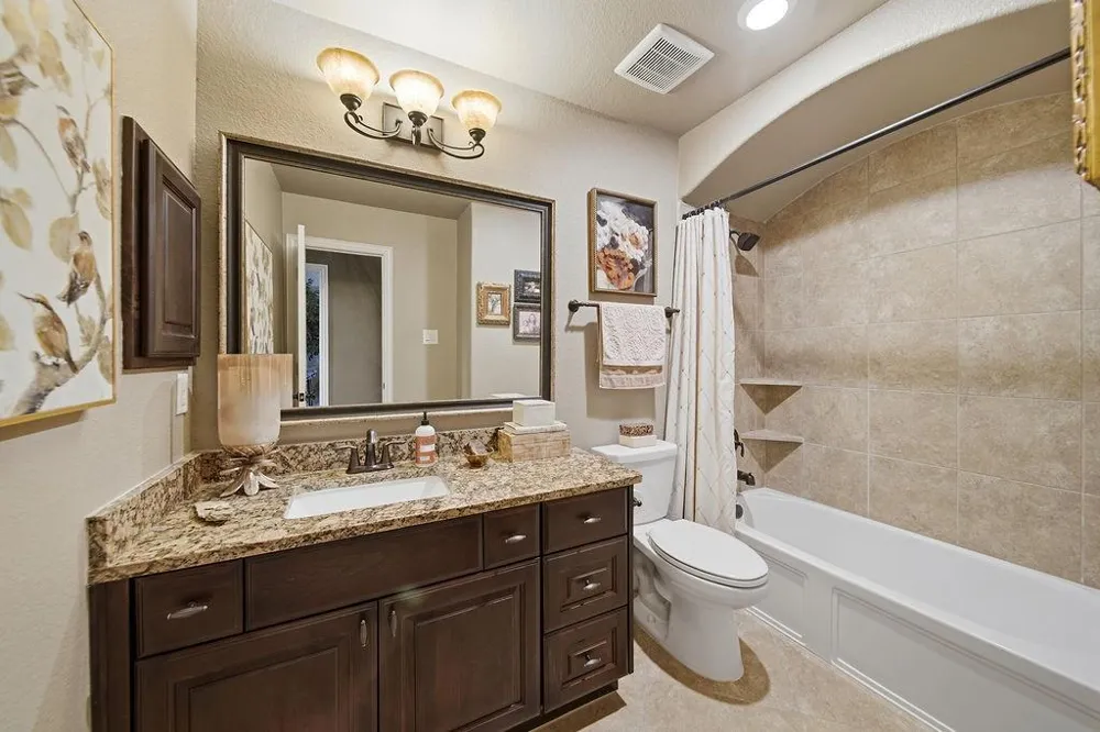 2513 Royal Field Lane Friendswood, TX 77546