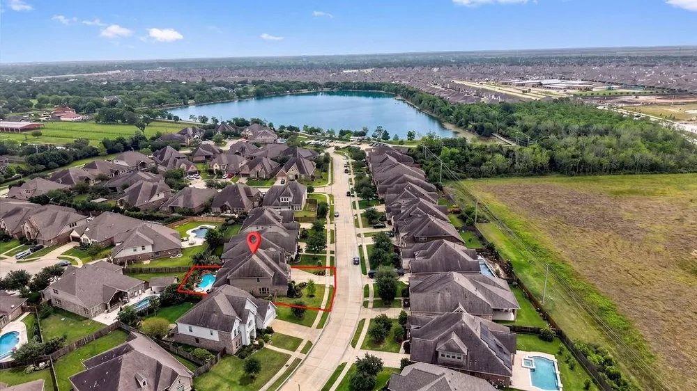2513 Royal Field Lane Friendswood, TX 77546