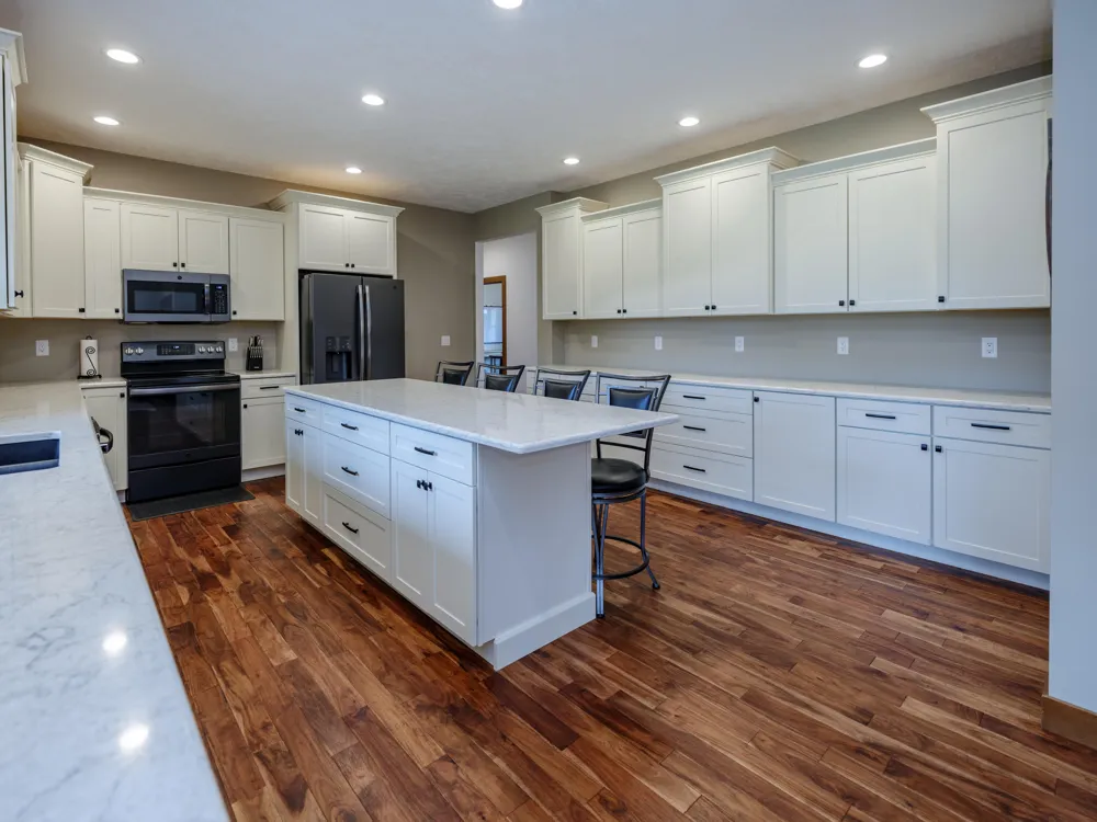 1518 M DRIVE S East Leroy, MI 49051