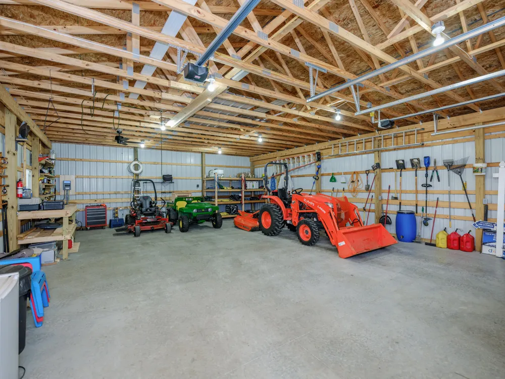 1518 M DRIVE S East Leroy, MI 49051