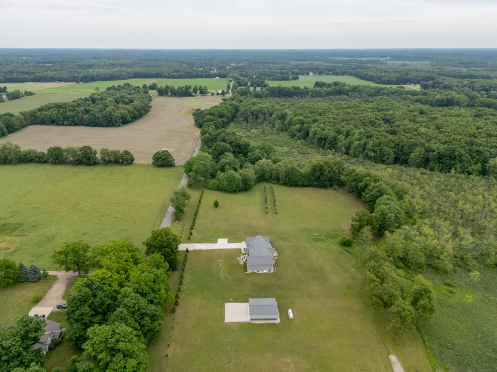1518 M DRIVE S East Leroy, MI 49051